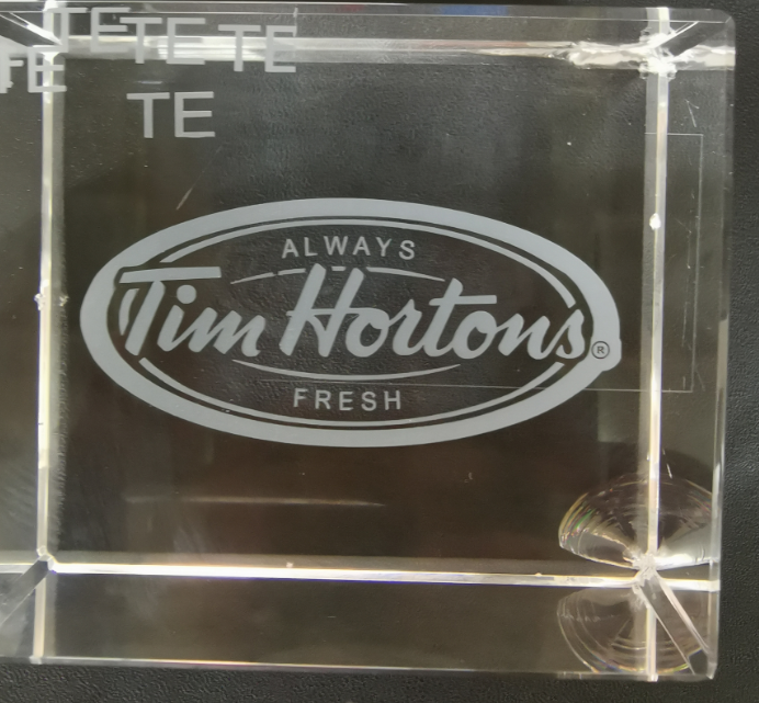 激光打標機在玻璃制品行業中有哪些應用呢？